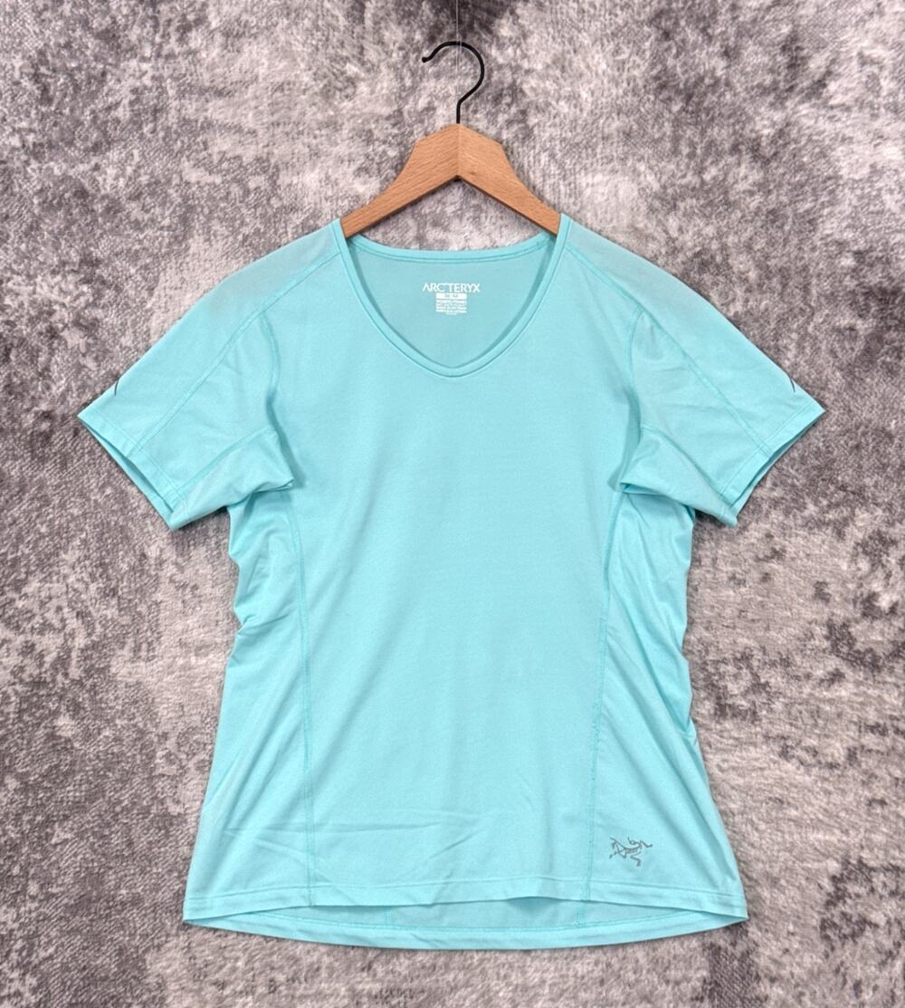 ARC'TERYX Shirt Medium Womens Light Blue V Neck Technical Short Sleeve